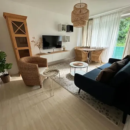 شقة 1 Bis 4 Pers 0,3 Km Zur Von Geraeumig *